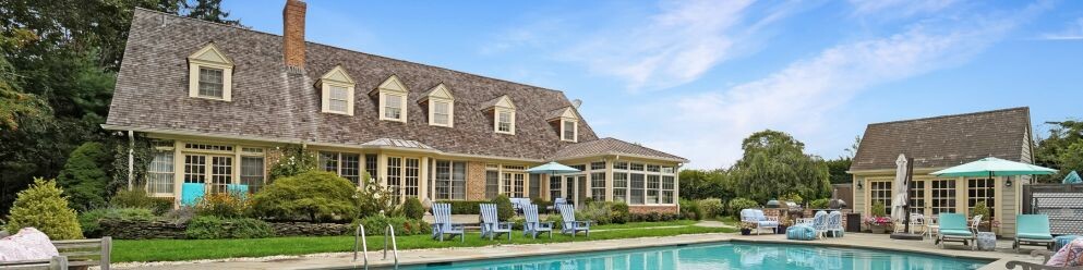 WANT MORE SHORT-TERM RENTAL BOOKINGS? DON'T MISS THIS FREE WEBINAR 